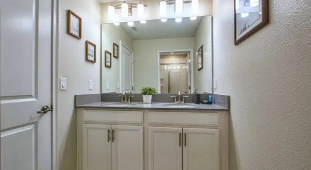 Номер Standard Modern Decor, Waterview W/splashpool, Bbq-1636str 4 Bedroom Townhouse by RedAwning