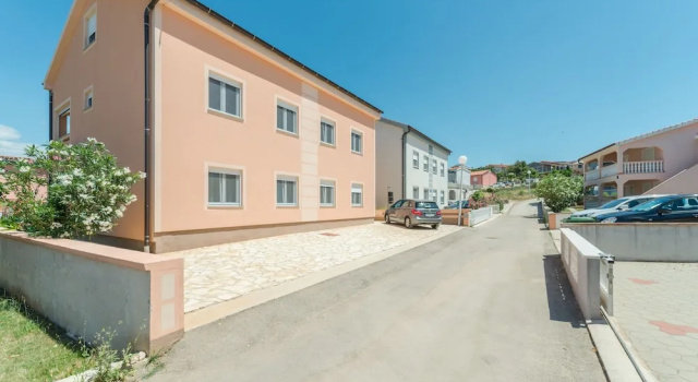 Apartments Hudic, Забронировать Апартаменты/квартира Отели Вир с парковкой, Парковка