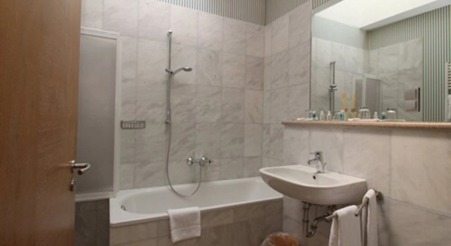Трёхместный номер Standard Lindemann Hotel