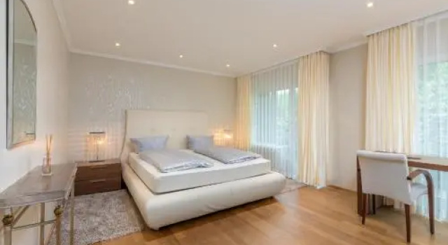 Allee Apartment, Забронировать Апартаменты/квартира Отели Landkreis Karlsruhe с парковкой, Парковка