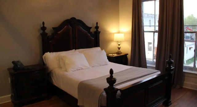The Inn on the River, Забронировать Отель Доналдсонвилл Acadiana