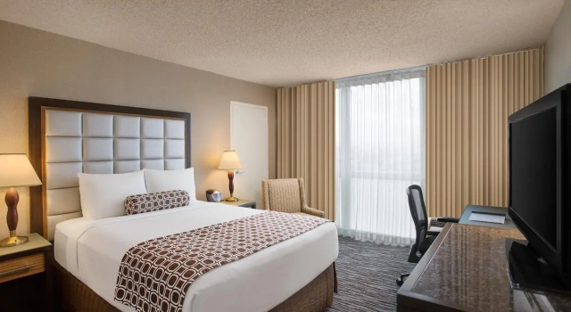 Двухместный номер Premium Crowne Plaza San Francisco Airport by IHG