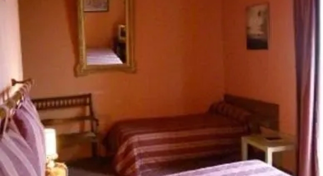 Hotel Restaurant Le Val dAron, Забронировать Отель Серси-ла-Тур Nièvre