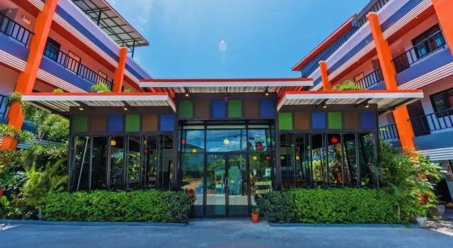 Little Hill Phuket Resort