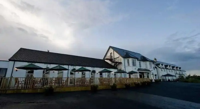 Highways Hotel, Забронировать Отель Отели Графства Антрим с парковкой, Парковка