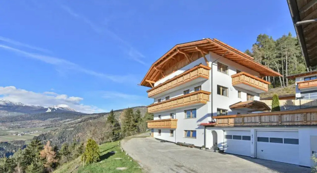 Forchnerhof -FeWo 3 Täler Blick, Забронировать Отель Отели Valle Isarco с парковкой, Парковка