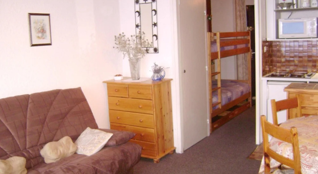 Studio in Montgenèvre, With Wonderful Mountain View, Balcony and Wifi, Забронировать Отель Отели в центре Монженевр, в центре, Парковка