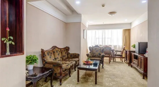 Люкс Deluxe Shandong Grand Tower Hotel