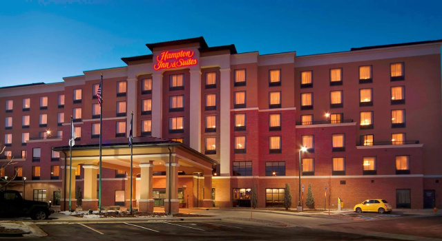 Люкс Hampton Inn & Suites Denver Airport / Gateway Park