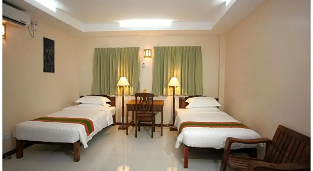 Двухместный номер Superior Hotel June Business Bed Breakfast