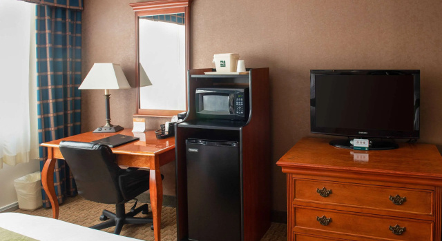 Четырёхместный номер Standard Quality Inn Beckley