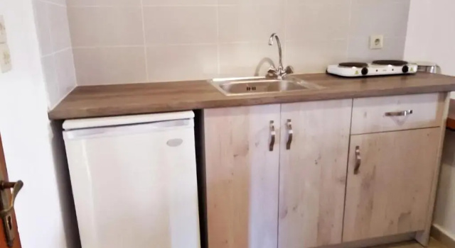 Трёхместная студия Alex Katerina Apartments