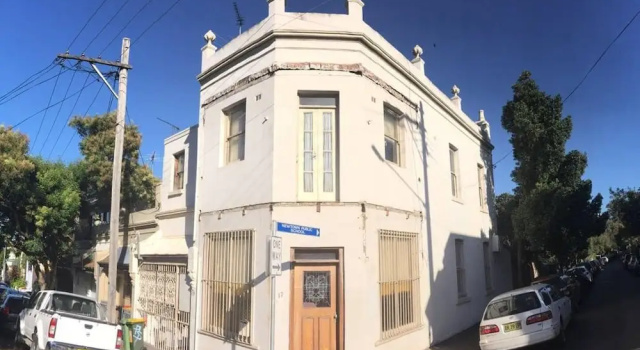 Spacious 3 Bedroom Terrace in Newtown, Забронировать Дом для отпуска Отели Sydney Region с парковкой, Парковка