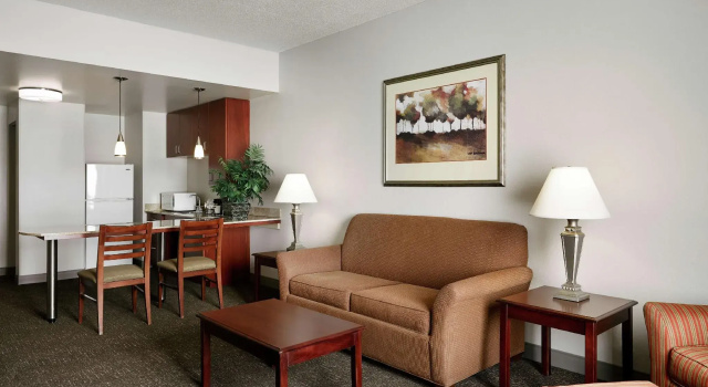 Двухместный люкс Mobility Accessible with Roll In Shower Hampton Inn Indianapolis Northwest - Park 100