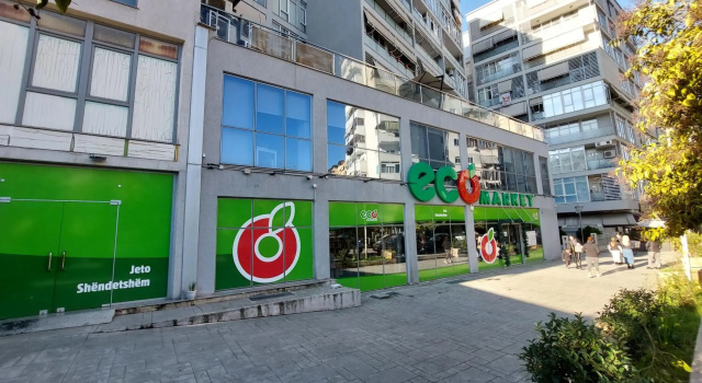 Aurora appartment, Забронировать Отель Отели области Тираны с парковкой, Парковка