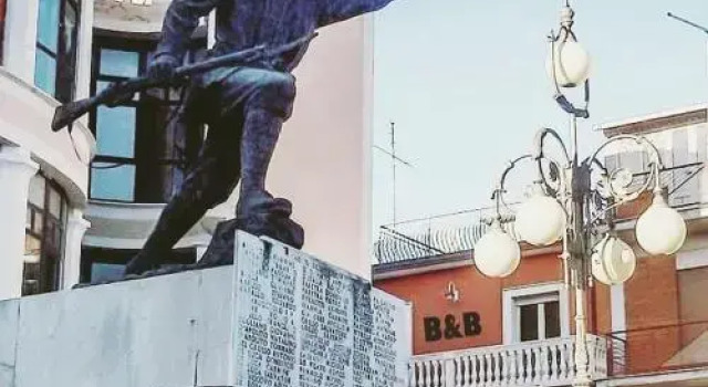 La Piazzetta, Boek Hotel Grottaminarda Irpinia