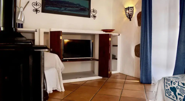 Stylish house in a real Finca with private garden, Varaa Hotelli Uga Lanzarote