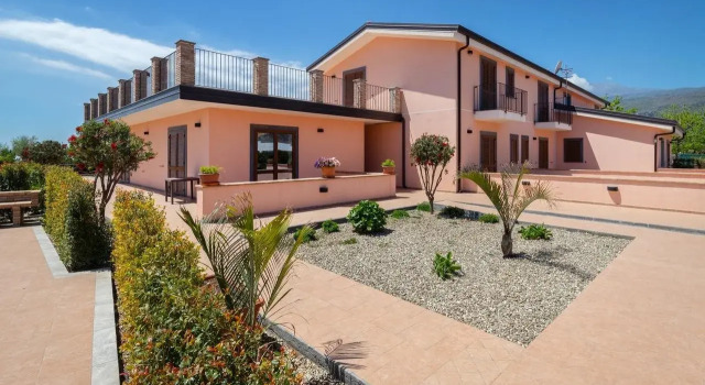 La Terra Dei Sogni, Rezervați Hotel Hoteluri și Cazări în Etna, Hotel