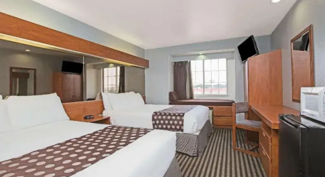 Номер Microtel Inn & Suites by Wyndham Garland/Dallas