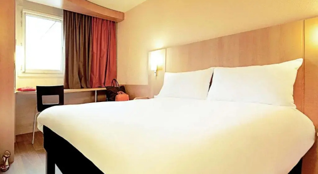Двухместный номер Standard ibis Rambouillet