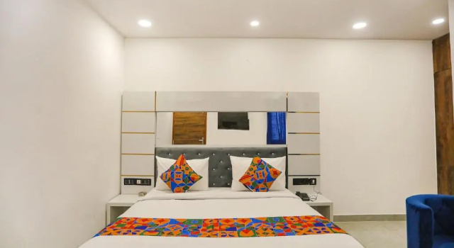 FabHotel F9 Noida Sector 27