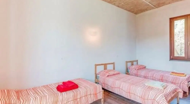 Captivating Holiday Home in Incisa Scapaccino With Pool, Boek Hotel Incisa Scapaccino Piemonte