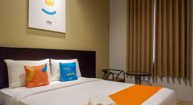 Sans Hotel Empress Simpang Lima,  Hotel Hotele w Semarang z Parkingiem, w pobliżu Entertainment Plaza, Parking