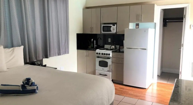 Студия Caribbean Resort Suites
