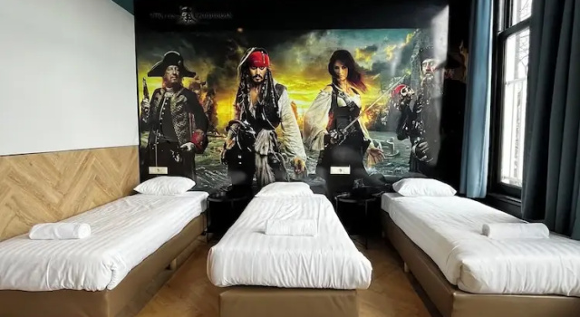 Четырёхместный номер Standard Heart of Amsterdam Hostel