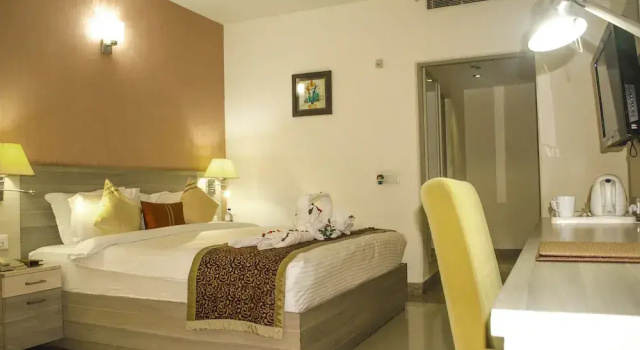 Двухместный номер Standard с балконом Days Hotel By Wyndham Neemrana