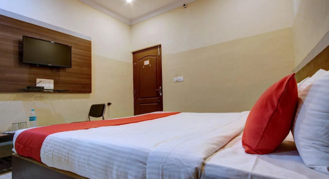 Rathneshwari Residency By OYO Rooms, Забронировать Отель Чамараджанагара штат Карнатака