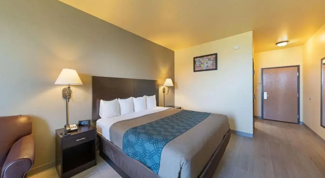 Standart oda Econo Lodge Inn & Suites Bridgeport