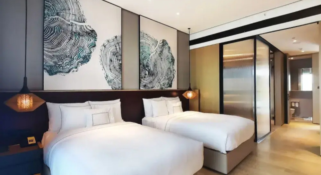 Номер Standard с балконом и с видом на окрестности Melia Chongqing