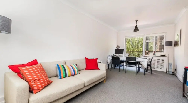 NEW 3BD Flat in the Heart of Richmond Town Centre, Забронировать Отель Отели Ричмонд-апон-Темс 3 звезды, 3*