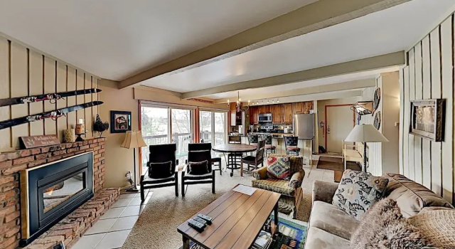 Inviting Snowmass Village Ski Lodge by RedAwning, Забронировать Отель Сноумасс-Виллидж Горнолыжный курорт Аспен-Сноумас