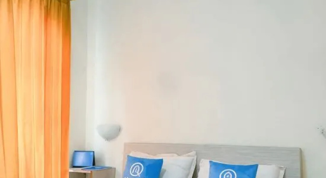 Adiputra Guesthouse 2, Boek Hotel Hotels in Yogjakarta met parkeren, Parkeren