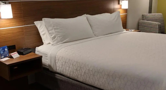 Двухместный номер Standard Holiday Inn Express Hotel & Suites Claypool Hill -Richlands Area by IHG