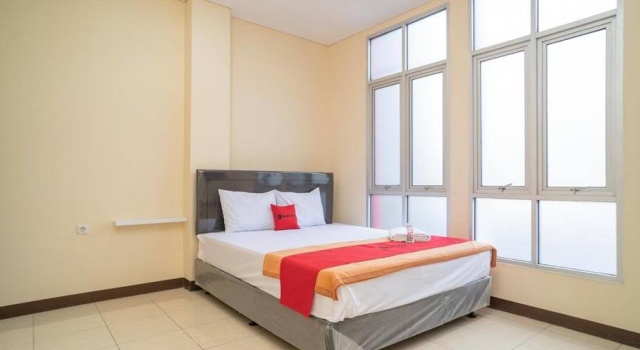 RedDoorz near Stasiun Tangerang, Rezervasyon Otel Kebandjahe Banten
