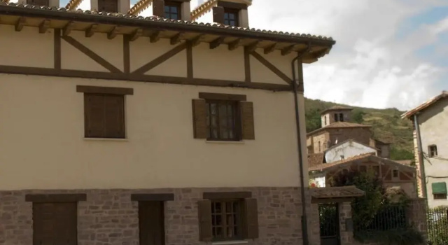 House With 2 Bedrooms in Fresneda de la Sierra Tirón, With Furnished Terrace, Забронировать Отель Фреснеда-де-ла-Тирон Ла-Риоха