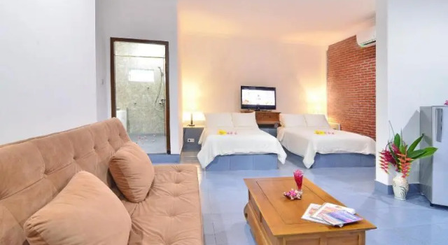 Pacific Beach Cottage