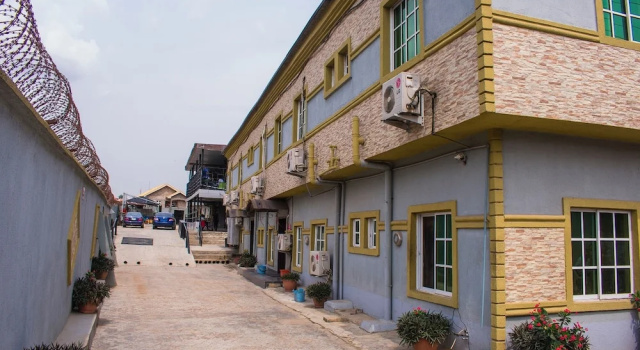 Adesuwa Royal Guest House Ketu