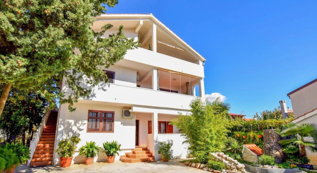 Apartment Jolanka, Забронировать Апартаменты/квартира Сукошан Задарская жупания, рядом с Пляж Златна Лука