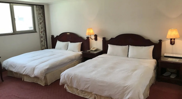 Четырёхместный семейный номер Standard Sunrise Hotel