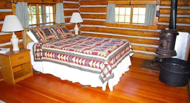 Parade Rest Ranch, Забронировать Гостевой дом Вест-Йеллоустон Национальный парк Йеллоустоун, западный вход