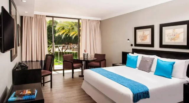 Люкс Avani Maseru Hotel