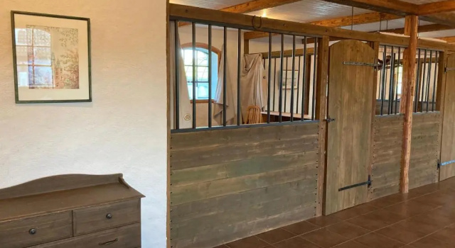 Stallet på Skårby, Đặt Khách sạn Ystad Osterlen