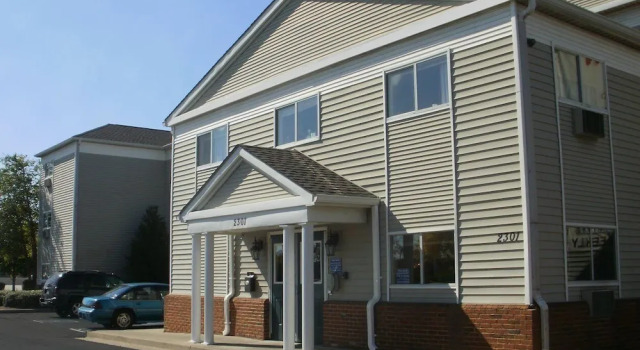 InTown Suites Extended Stay Indianapolis IN -I70 Post Drive, Book Hotel Warren Township Indianapolis