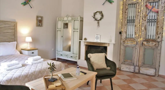 For4 seasons new-home2 near airport, Rezerwuj Hotel Spata 