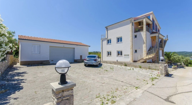 Apartments Kazimir, Забронировать Апартаменты/квартира Отели Нечуям с парковкой, Парковка