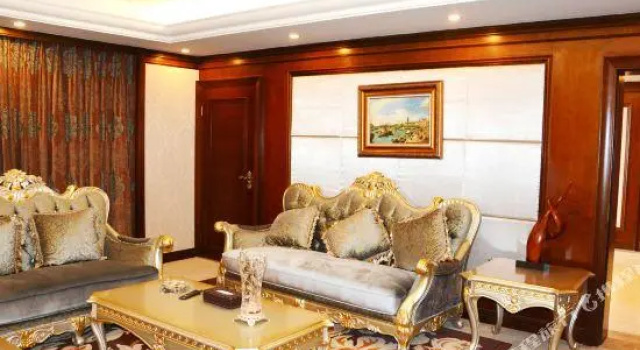 Hanxiugong International Hotel, Забронировать Отель Отели Сянъян 4 звезды, 4*
